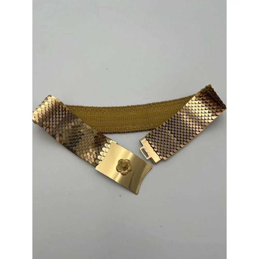 Vintage Gold Fish Scale Stretch Belt Metallic Floral Buckle
